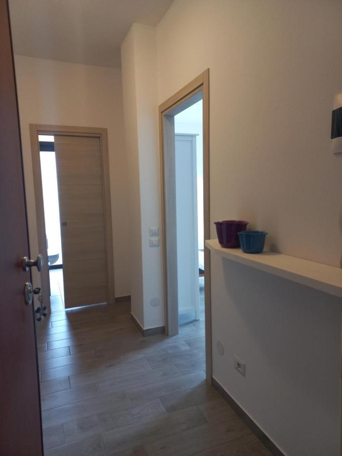 Appartamento Miralago Con Giardino Sul Lago Gavirate Exterior foto