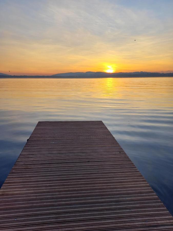 Appartamento Miralago Con Giardino Sul Lago Gavirate Exterior foto