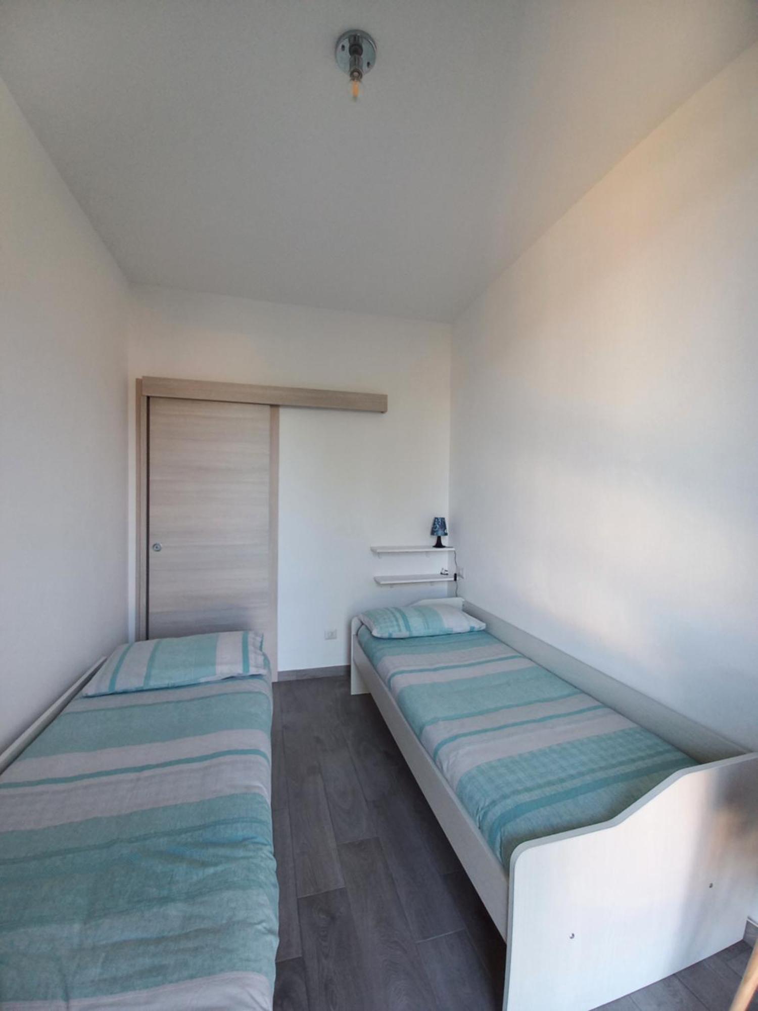 Appartamento Miralago Con Giardino Sul Lago Gavirate Exterior foto
