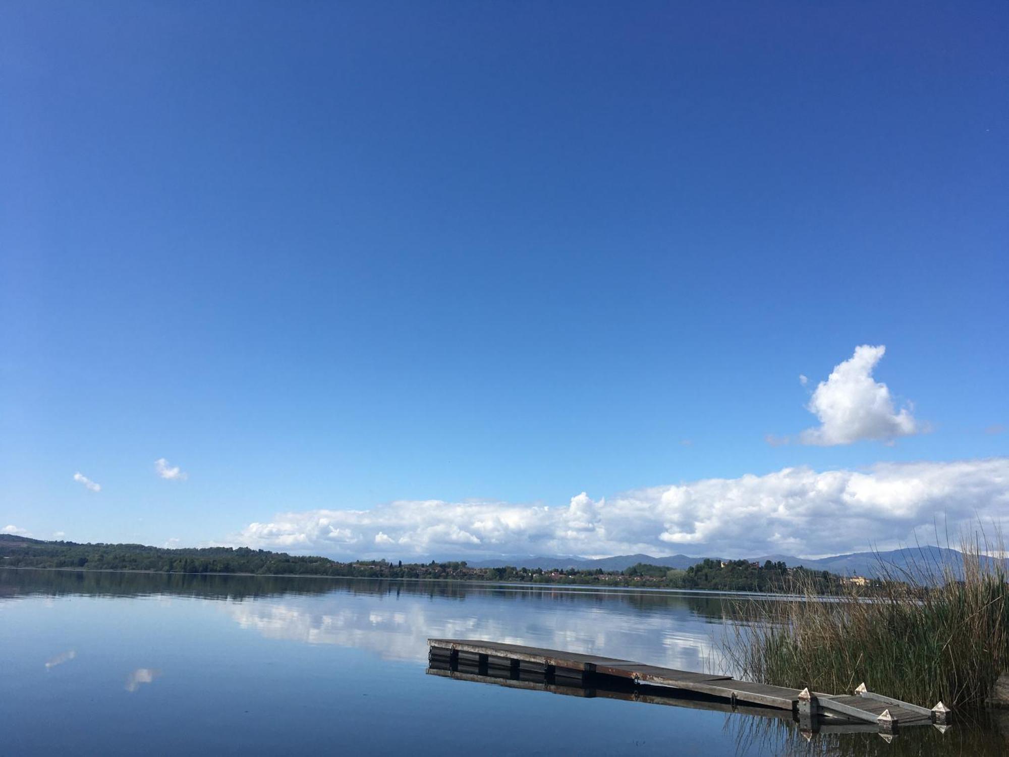 Appartamento Miralago Con Giardino Sul Lago Gavirate Exterior foto